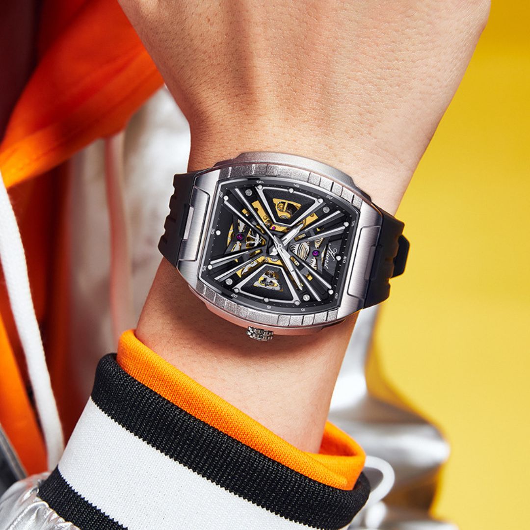 Oro Vincitore Watch