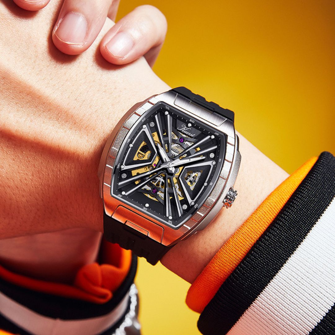 Oro Vincitore Watch