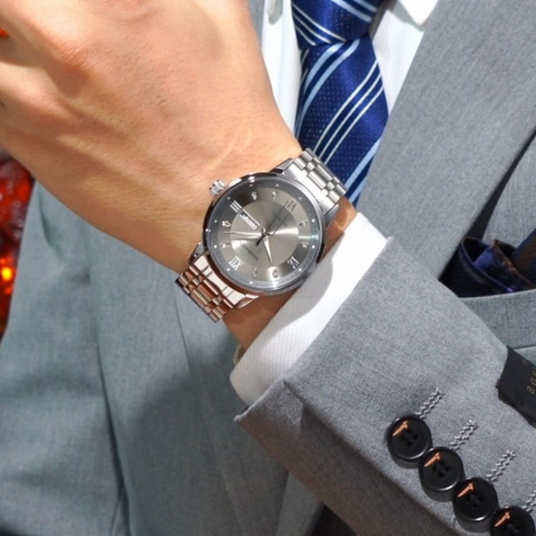 Monarch Horizon Watch