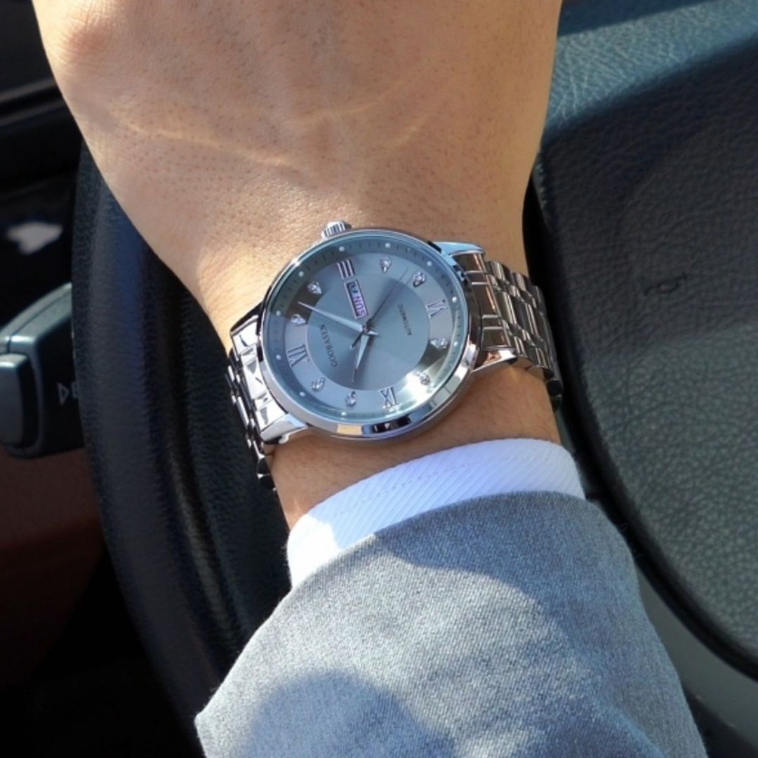 Monarch Horizon Watch